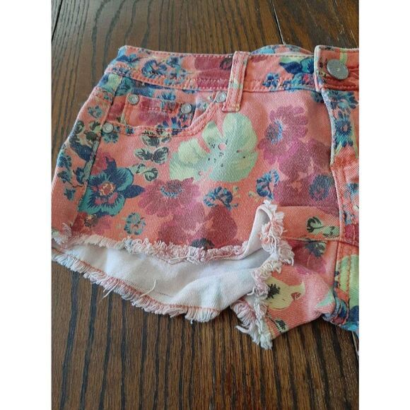 Juniors Jr Sz 3 Almost Famous Multi-Color Floral Denim Booty Shorts Daisy Dukes - Picture 2 of 3